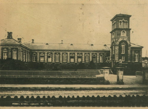 Lurgan Model School